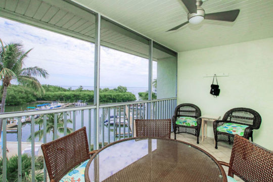 Screened Sitting Area